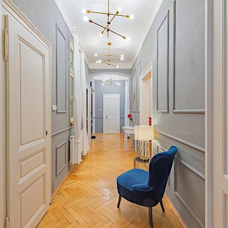 Colorful Wenceslas Square Apartment Prague Ngoại thất bức ảnh