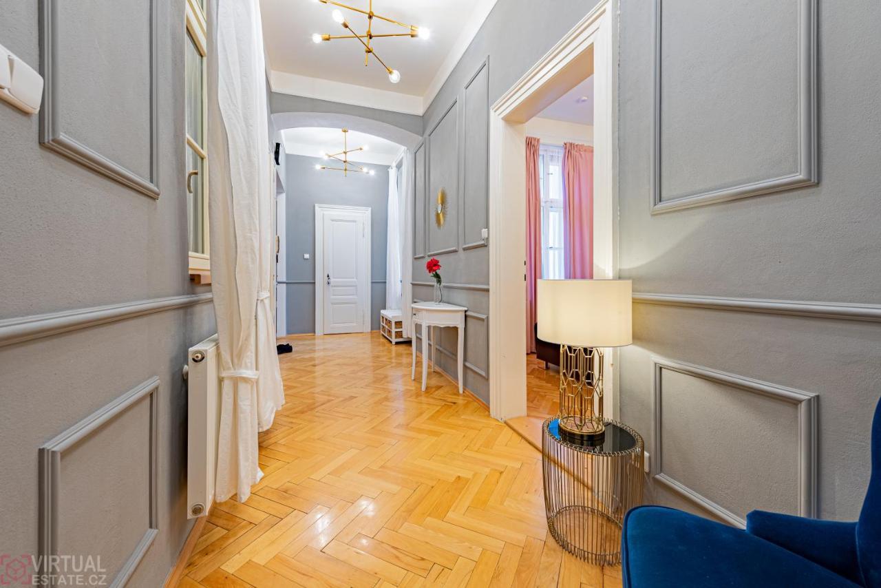Colorful Wenceslas Square Apartment Prague Ngoại thất bức ảnh